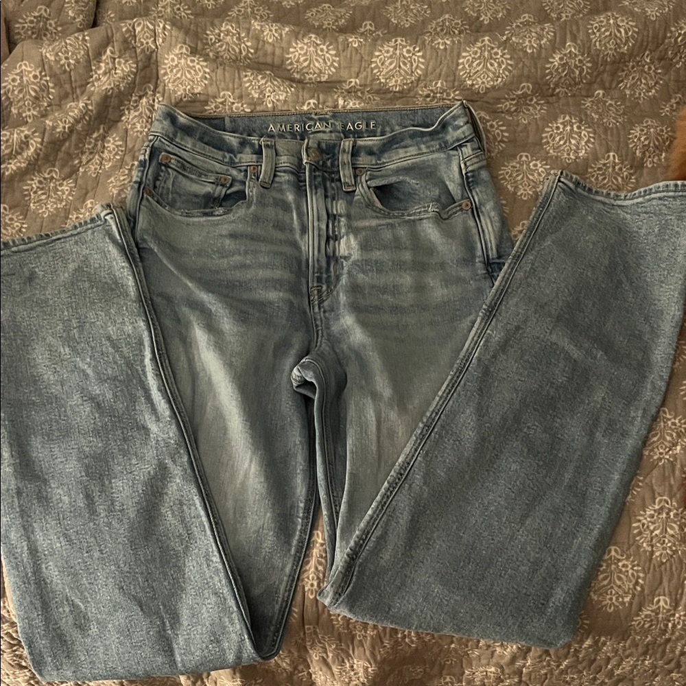 American Eagle Outfitters Women's Light Blue Straight Leg Jeans